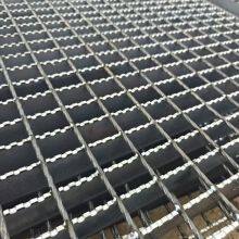 Heavy-Duty Steel Grating With Adjustable Bar Spacing Options for Ventilation and Safety Needs thumbnail-3