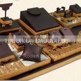 Elegent Jewelry Display Naturn Woon Crave Pattern High-end Design Jewelry Display Stand Display Set Custom Jewelry Display thumbnail-2