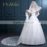 High Quality Fabric Graceful Perfect Long Tulle Wedding Veil With Appliqued Bridal Veils thumbnail-4