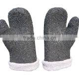 Good Quality of the China Rubber Dots Anti-Slip Pvc Glove thumbnail-3