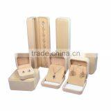 Custom Wholesale Small Velvet Jewelry Box for Wedding thumbnail-1