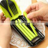 Practical 3 Pieces Pack Green Plastic Kitchenware Kid's Flatware Sets thumbnail-5