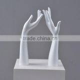 Transparent Mannequin Hand thumbnail-3