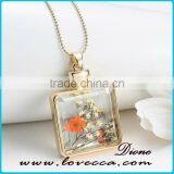 Natural Dried Flower Glass Locket Pendant Necklace for Women thumbnail-2