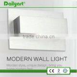 2015 Hot Sale CE and RoHS up Down Wall Light Saa thumbnail-5