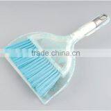 Plastic Folding Broom and Dustpan Set thumbnail-2