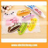 Animal Shaped Batherrom Tooth Brush Holder and Toothpaste Dispenser thumbnail-5