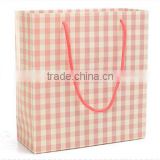 pink lattic design paper gift bag