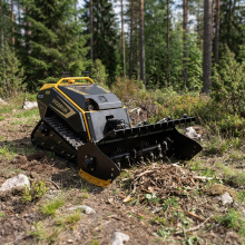 MTSK1000 Multifunction Industrial 4-Stroke 764cc Gasoline Engine Wireless Radio Control Caterpillar Flail Mower thumbnail-1