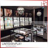 High Grade Organic Glass Made Nice Showcase for Watch Display