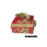 Square Box With Lizards thumbnail-1