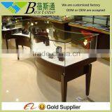 Curved Style Retail Jewelry Store Furniture Glass Display Showcase