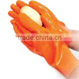 Tater Mitts! Quick Peeling Potato Gloves thumbnail-1