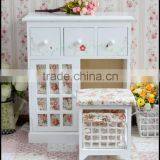 White folding dressing table with mirror