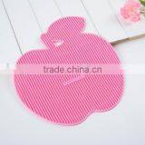 Food Grade Silicone Funny Apple Shape Coaster thumbnail-3