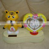 Flip Flap With Clock thumbnail-1