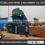 With automatic compression device baler machine/baler machine for cardboard