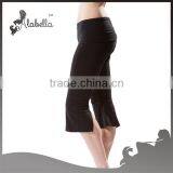 Contour Rolldown V Slit Capri Small Flare at Lower Calf thumbnail-2