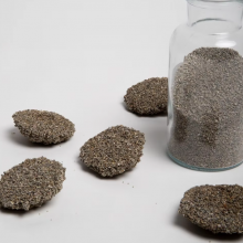 OEM Premium 0.5mm-3mm Arena Para Gato 5L 10L Clumping Colour Bentonite Cat Litter Sand With Fruit Scent thumbnail-2