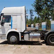Great Quality Sinotruk HOWO 4x2 Tractor Truck With After Sales Service thumbnail-4