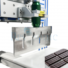 20kHz Ultrasonic Cake Cutting Machine Chocolate Cutter Blade Ultrasonic Dough Cutter thumbnail-5