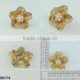 Cheap Fashion Jewelry Pearl And Rhinestone Brooch Flower Shape Brooches Pins For Women B0174 thumbnail-2