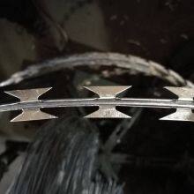 Hot Selling Galvanized Multiple Types Razor Barbed Wire thumbnail-3