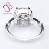 Cushion Cut Esmedora Moissanite 1.8CT 7mm Center 14k 18k White Yellow Gold Platinum Diamond Engagement Ring thumbnail-2