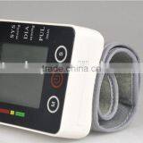 2016 Hot Sale Self-help Digital Wrist Blood Pressure Monitor Intelligent Automatic Pressure Blood Pressure Monitor thumbnail-4