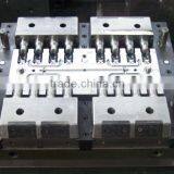 China Plastic Tooling Factory Hot Runner Plastic Injection Mould thumbnail-5