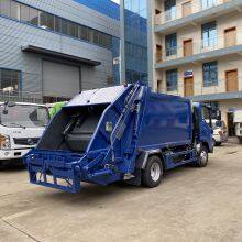 The 6000L Compressed Garbage Truck Adopts Isuzu Chassis thumbnail-2