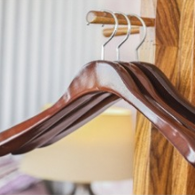 Luxury Natural Wood Coat Hangers For Garment thumbnail-4