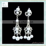 Charming earring for bride with pearl