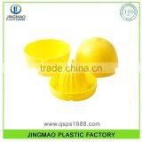 Plastic Manual Lemon Juicer thumbnail-3