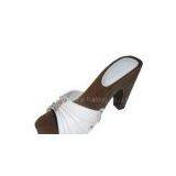 Fashion PU Material White Wooden Clog Lady Sandals With 10.5cm Heels thumbnail-1