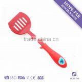 0900017 Novel Designed Red Color Chinese Nylon Slotted Spatula thumbnail-1