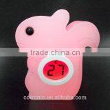 2016 New Squirrel Shape Room Thermometer Temperature Displayer LED Color Changing Night Light Lamp for Babies Kids Children