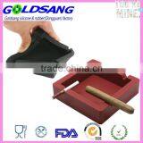 Heat Resistant Square Shape Silicone Ashtray thumbnail-1
