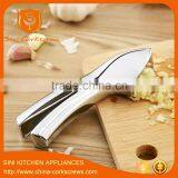 Zinc Alloy Garlic Crusher Garlic Press thumbnail-4