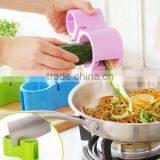 2016 New Design Plastic Rotary Cheese Grater Manual Vegetable Shredder Potato Grater Carrot Grater thumbnail-1