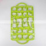 Plastic Square Cake Cutter Set thumbnail-2