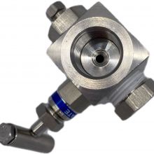 Stainless Steel 3-Way Manifold Valve for Rosemount Pressure Transmitter With NPT Thread Multi-valve Manifold Yokogawa thumbnail-4