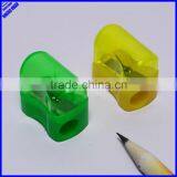 Plastic Colorful One Hole Manual Mini Pencil Sharpener thumbnail-1