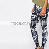 Women Low-rise Waistband Skinny Sexy Fashion Leggings In Geo Print Pants thumbnail-5