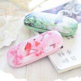 Creative and Personalized Myopic Eyewear Case; Simple and Lovely Portable Eyeglasses Holder thumbnail-4