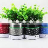 Hot Sale ! 2014 New S07U Portable Fashion Metal Bluetooth Wireless Speaker Hands-free Calls FM Radio LED Light 6 Color thumbnail-2