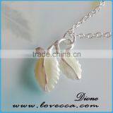 Wholesale Leaf Pendants Necklace Glow in the Dark Necklace With Luminous Stone thumbnail-5