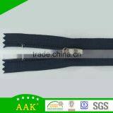 Sports Apparel Very Cheap Garments Type 3.5# Nylon Close End Zippers With Die Cast Spring Slider thumbnail-2