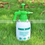 Hand Pressure Plastic Sprayer 2L portable pressure agricultural water sprayer