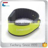 Bicolor Laser Serial UID Number Printing Silicone NTAG213 Wristband thumbnail-1